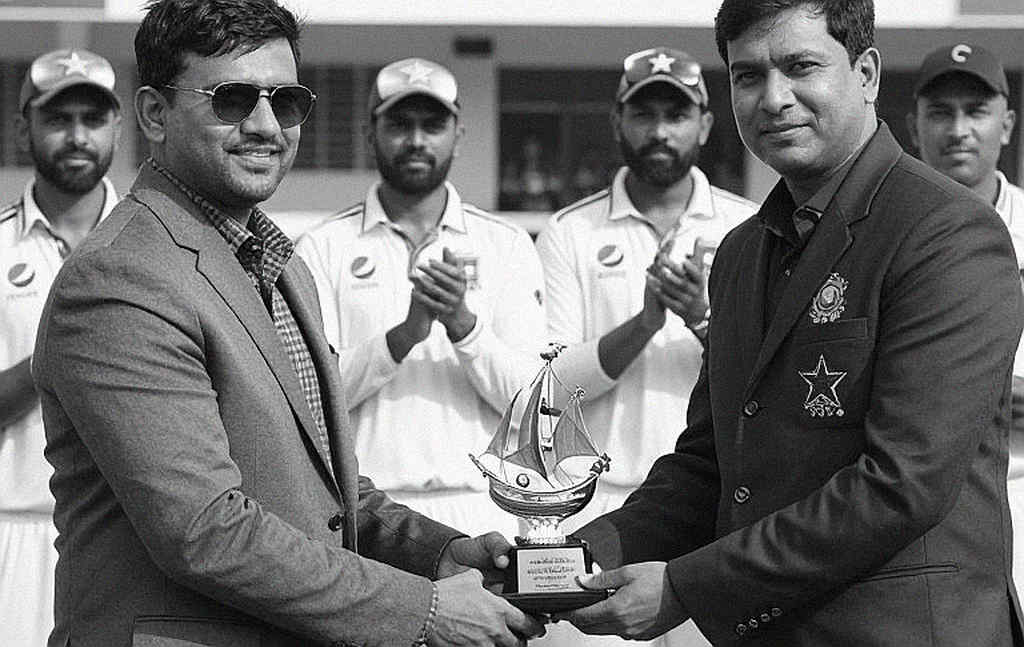 খালি খাতা, অটুট শৃঙ্খল: এশীয় ক্রিকেটের বীটে যাচাইয়ের লেজার