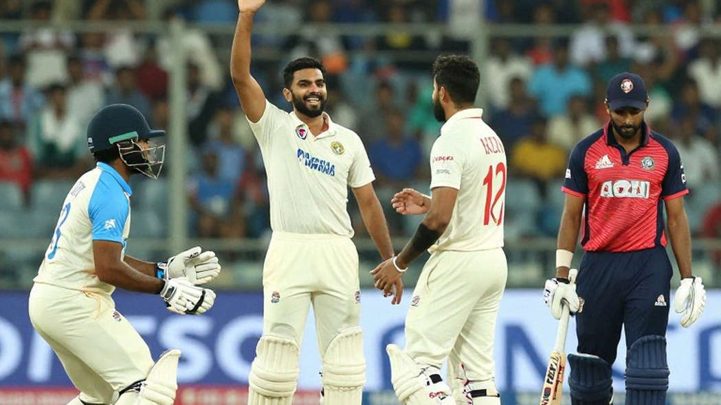 যেখানে ম্যাচ হারায়: টি-টোয়েন্টির মাঝের ওভার, ডেটার ফাঁদ এবং বাংলাদেশের পুরনো ছক